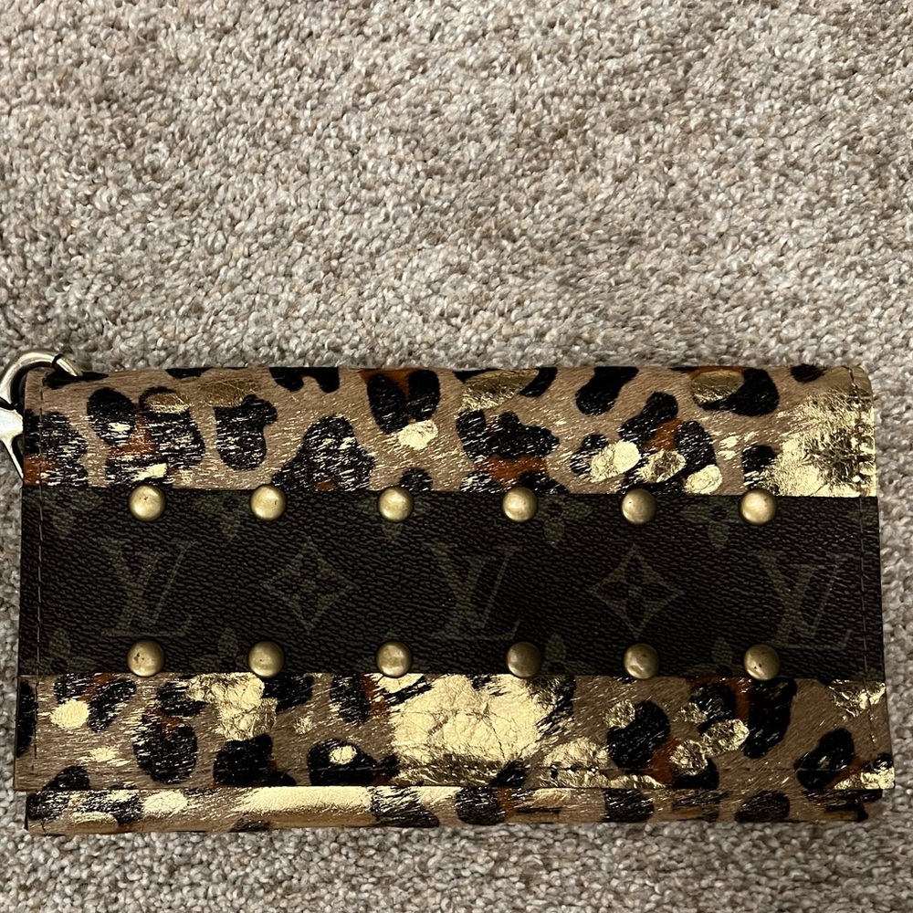New!  Large wristlet wallet with authentic LV strip!